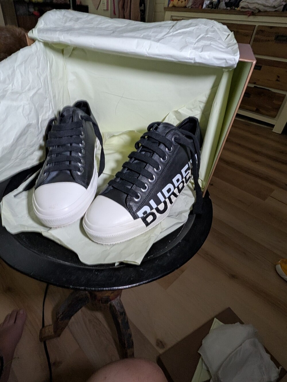 ​Burberry Larkhall Leather Logo Low-Top Sneakers Black White Size 41 US 8 NWB